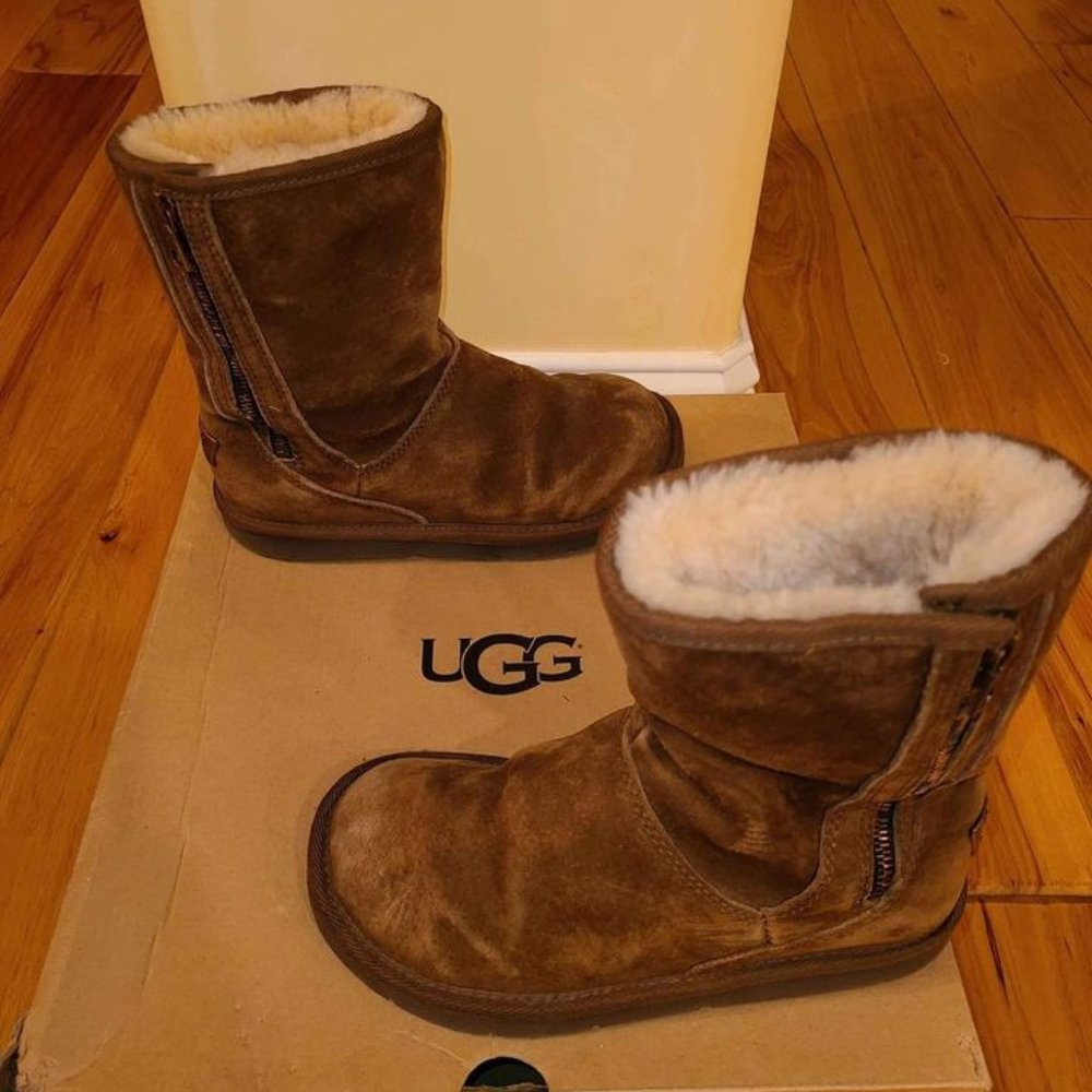 UGG Brown Suede Leather Shearling Winter Boots Size 6